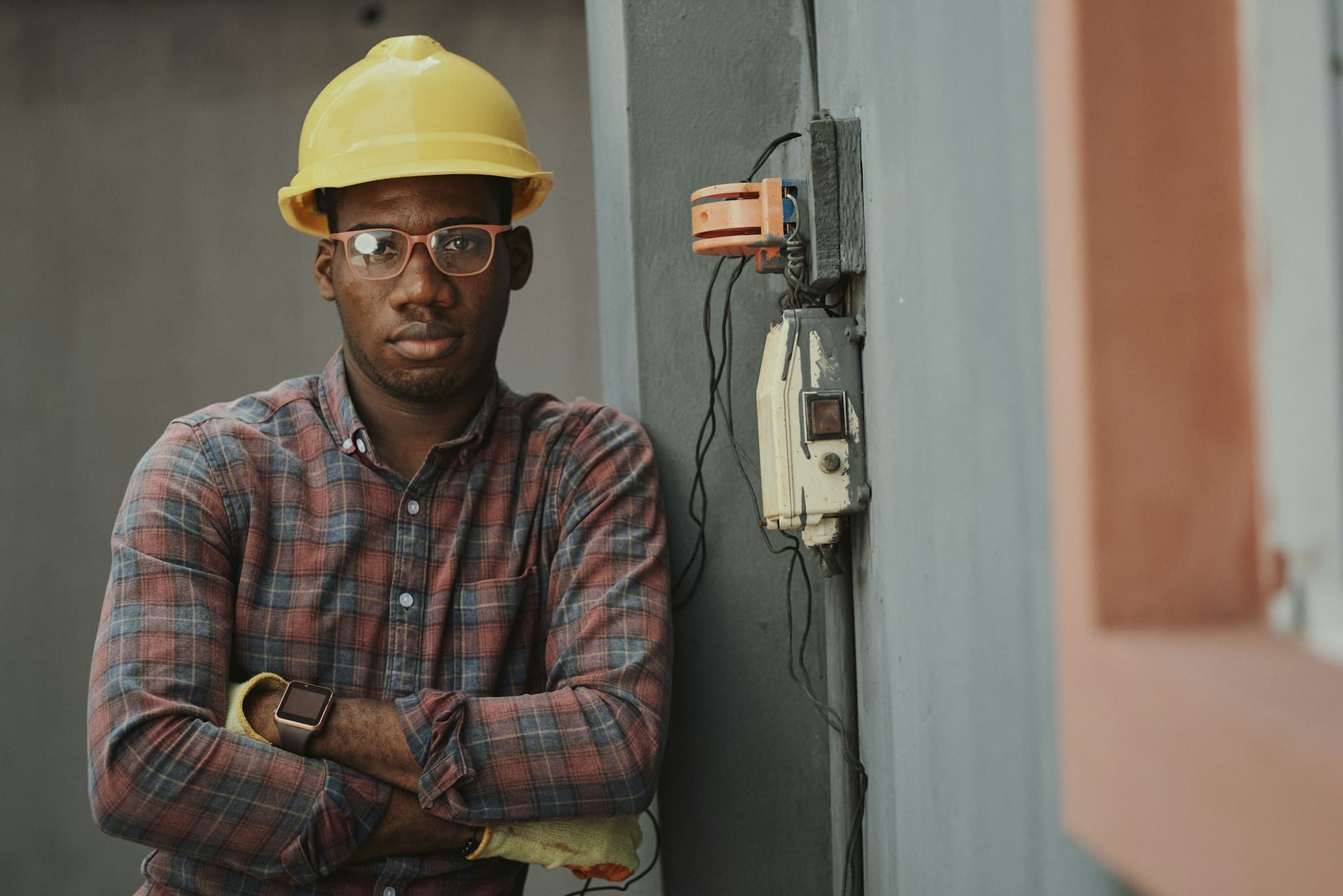 24/7 emergency electrical repair service in Ottawa, showing fast response and professional emergency electrical work